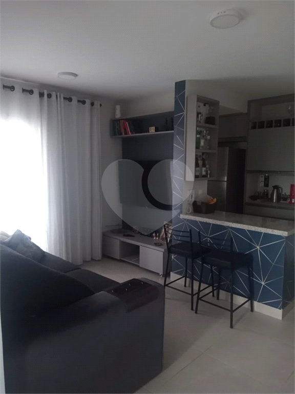 Apartamento à venda com 2 quartos, 58m² - Foto 3