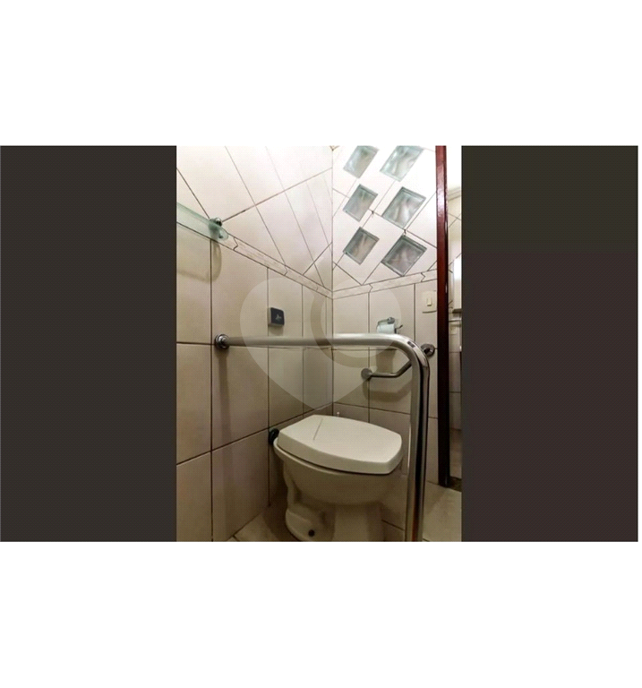 Terreno com 3 casas, em rua calma e tranquila. Acesso fácil para Santana e BarraFunda