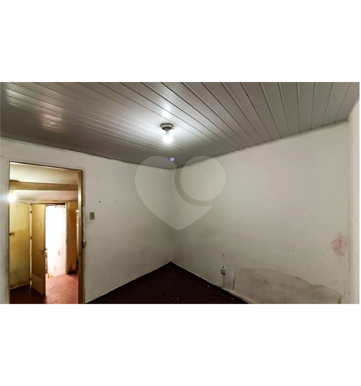 Terreno com 3 casas, em rua calma e tranquila. Acesso fácil para Santana e BarraFunda