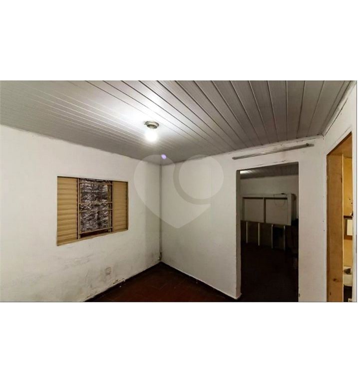 Terreno com 3 casas, em rua calma e tranquila. Acesso fácil para Santana e BarraFunda