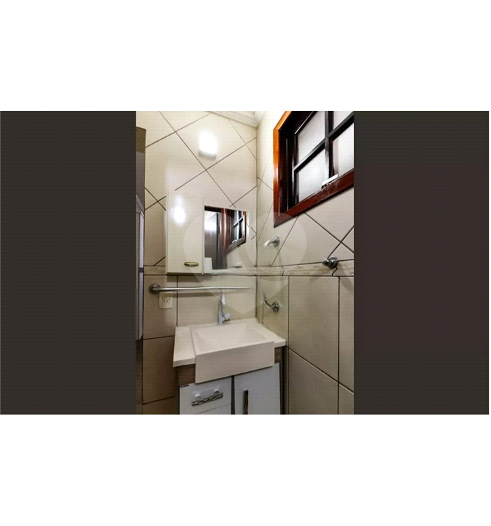 Terreno com 3 casas, em rua calma e tranquila. Acesso fácil para Santana e BarraFunda