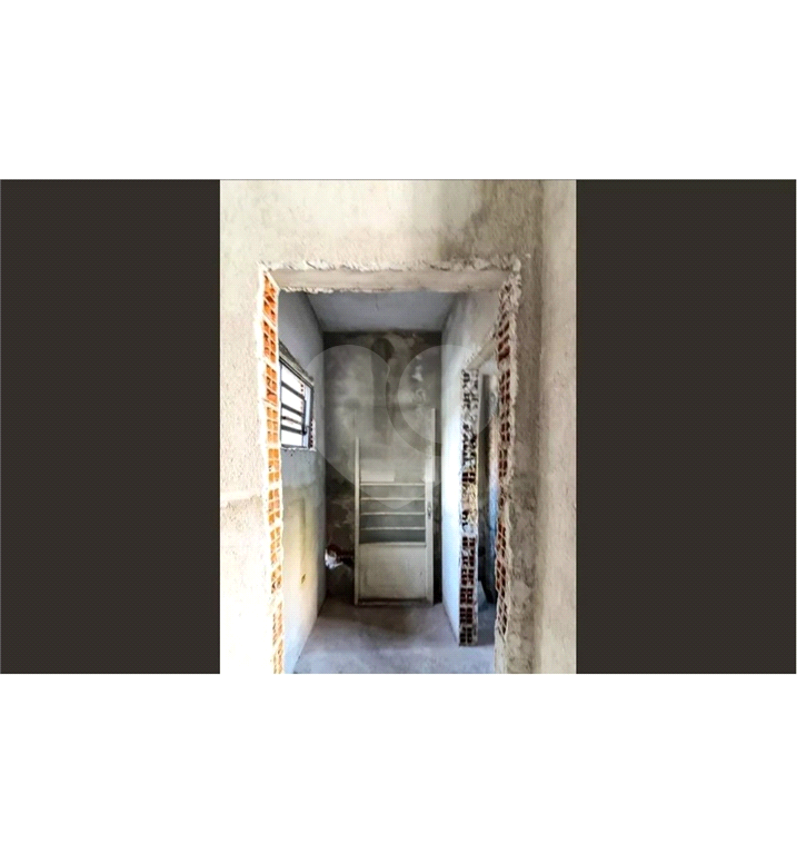 Terreno com 3 casas, em rua calma e tranquila. Acesso fácil para Santana e BarraFunda