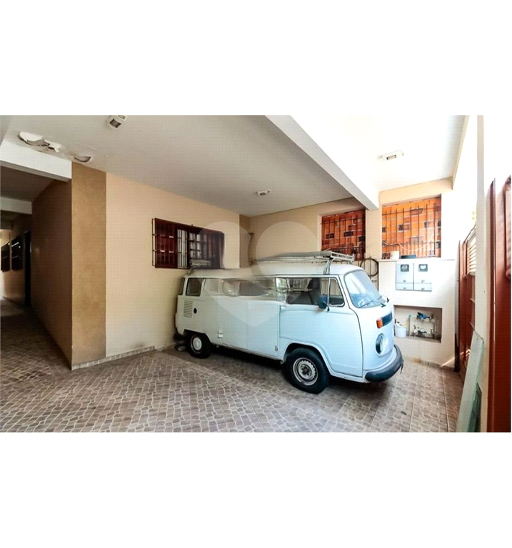 Terreno com 3 casas, em rua calma e tranquila. Acesso fácil para Santana e BarraFunda