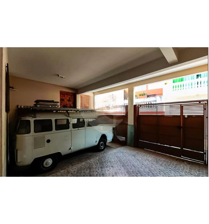 Terreno com 3 casas, em rua calma e tranquila. Acesso fácil para Santana e BarraFunda