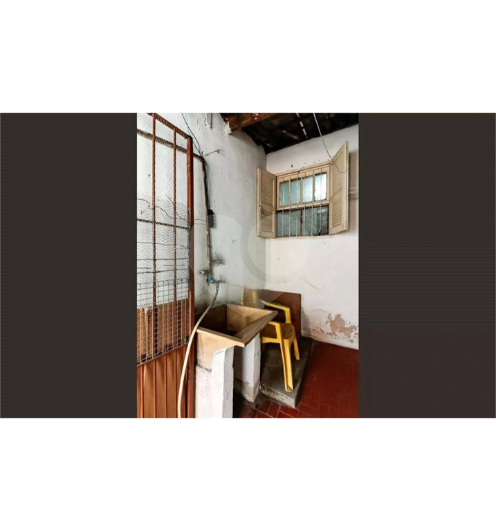 Terreno com 3 casas, em rua calma e tranquila. Acesso fácil para Santana e BarraFunda