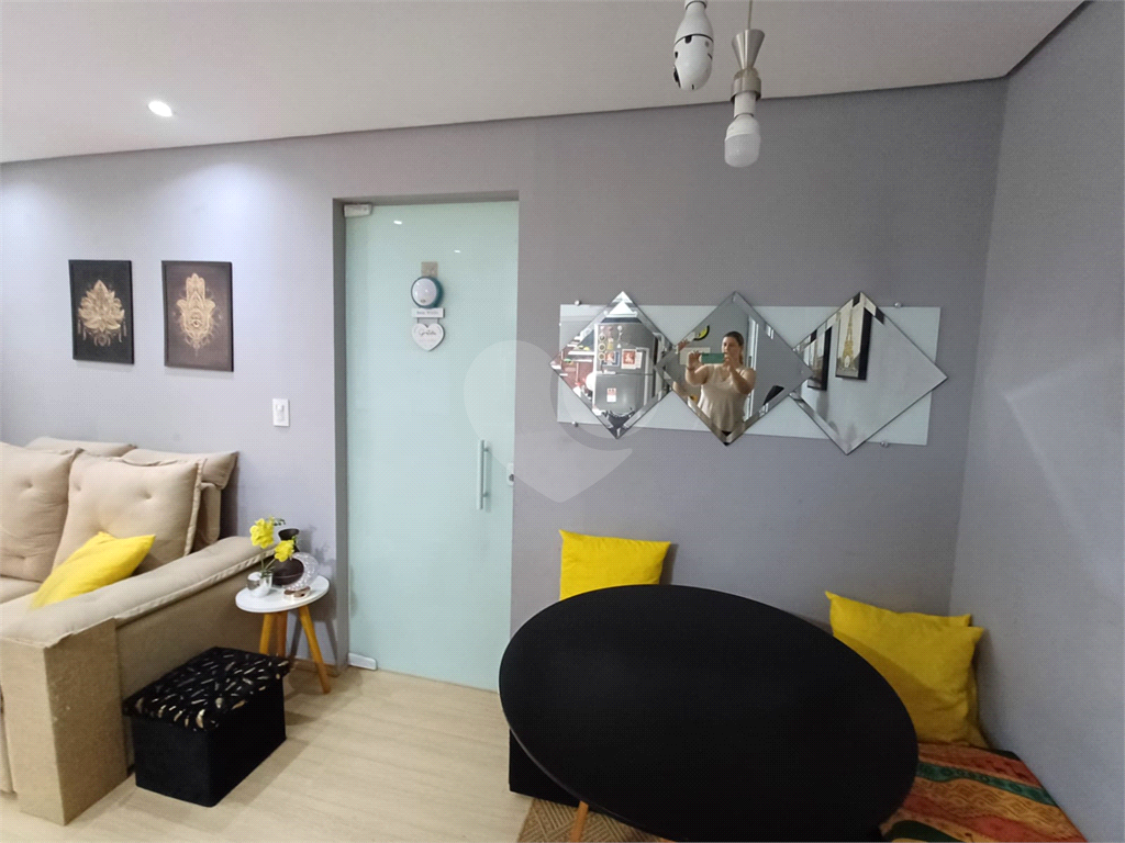 Apartamento na Vila Amália, Zona Norte com 3 dormitórios