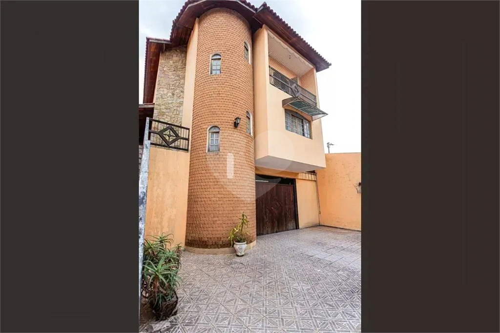Sobrado para venda em Pirituba com 3 suítes e 8 vagas