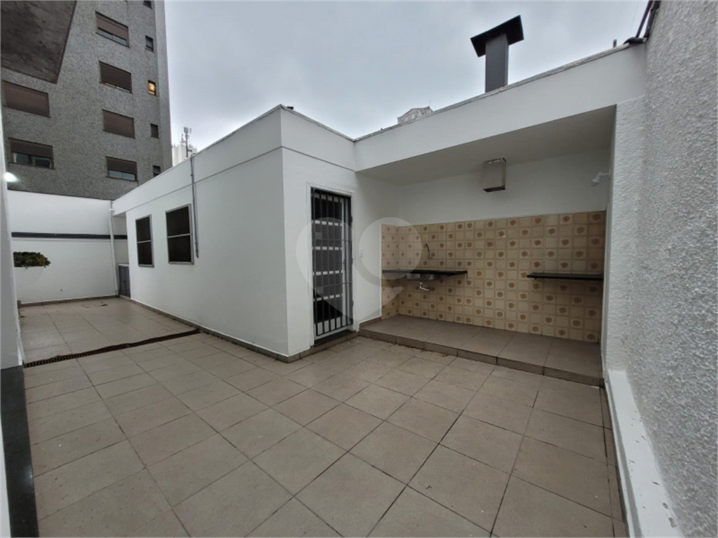 Aluga-se um lindo Sobrado Comercial na região de Moema!!