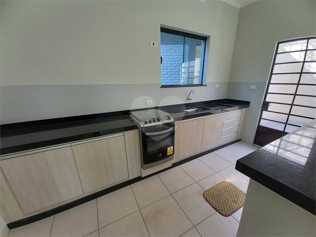Linda casa Térrea com 2 dormitórios a venda na cidade de Bragança Paulista-SP