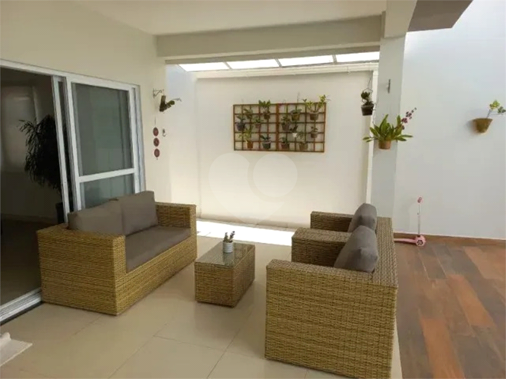 Casa com 225m² à venda no condomínio Aruã Brisas