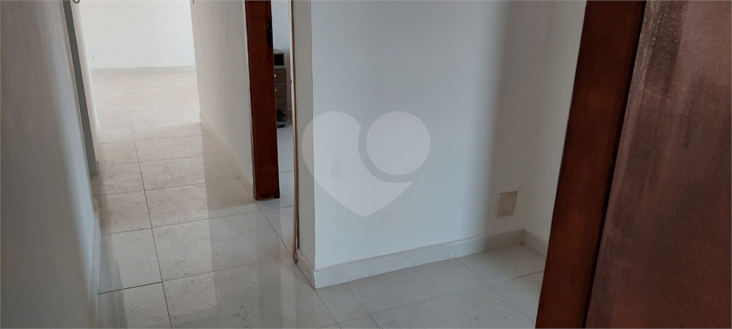 Apartamento com 3 dormitórios, 2 banheiros, próximo Estação Imigrantes