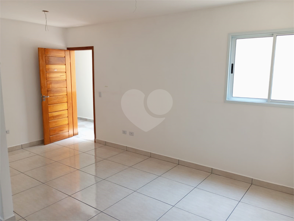 Apartamento localizado na travessa da Av.Jaçanã - térreo 2 dorms 51m2  Jaçanã