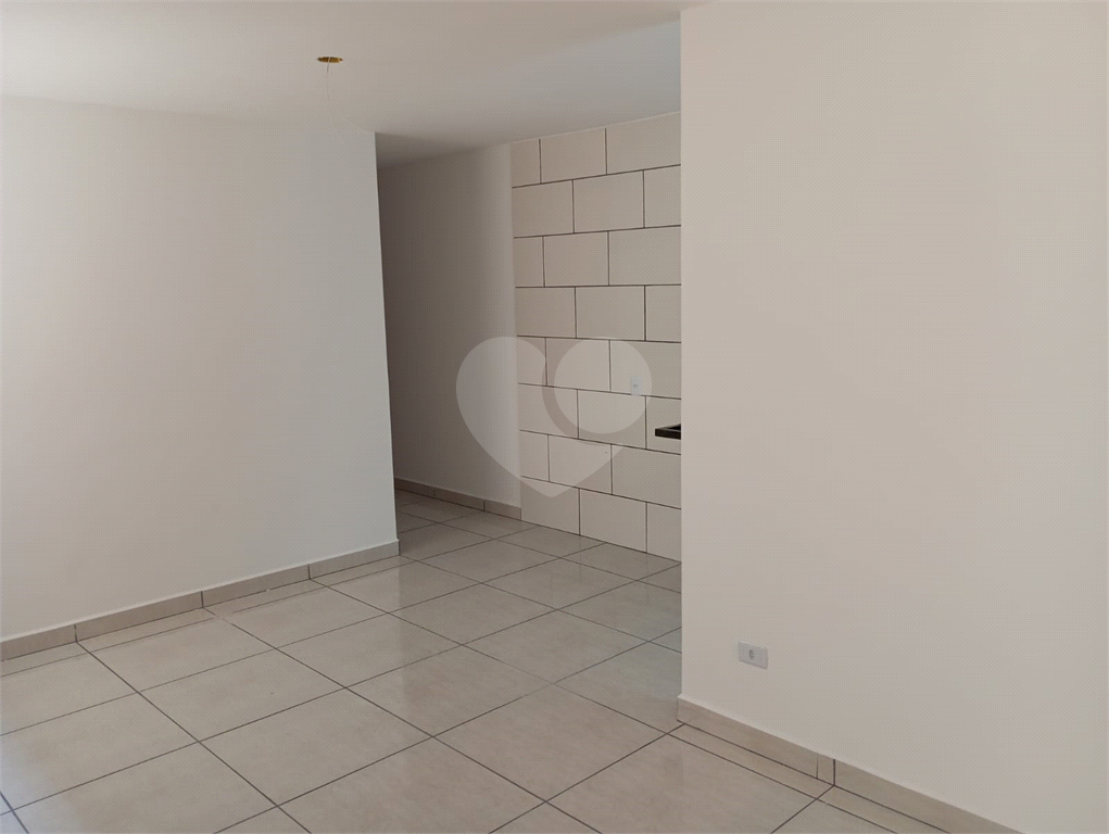 Apartamento localizado na travessa da Av.Jaçanã - térreo 2 dorms 51m2  Jaçanã