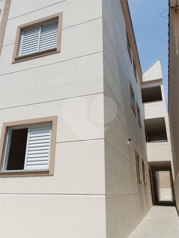 Apartamento de 48m2 localizado na Travessa da Av. Jaçanã 2 dorms 