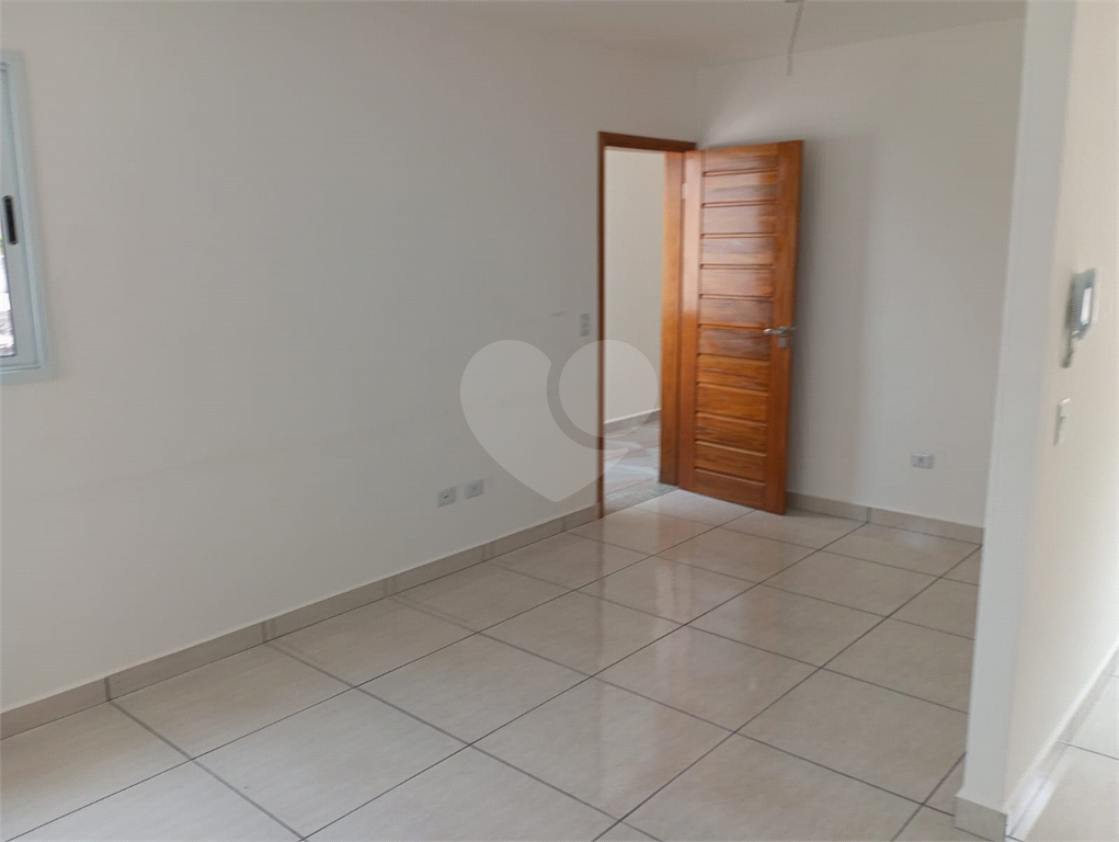 Apartamento de 48m2 localizado na Travessa da Av. Jaçanã 2 dorms 