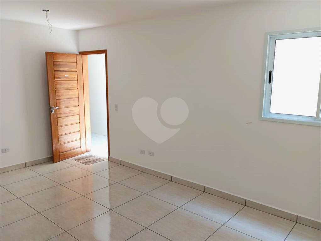 Apartamento de 48m2 localizado na Travessa da Av. Jaçanã 2 dorms 
