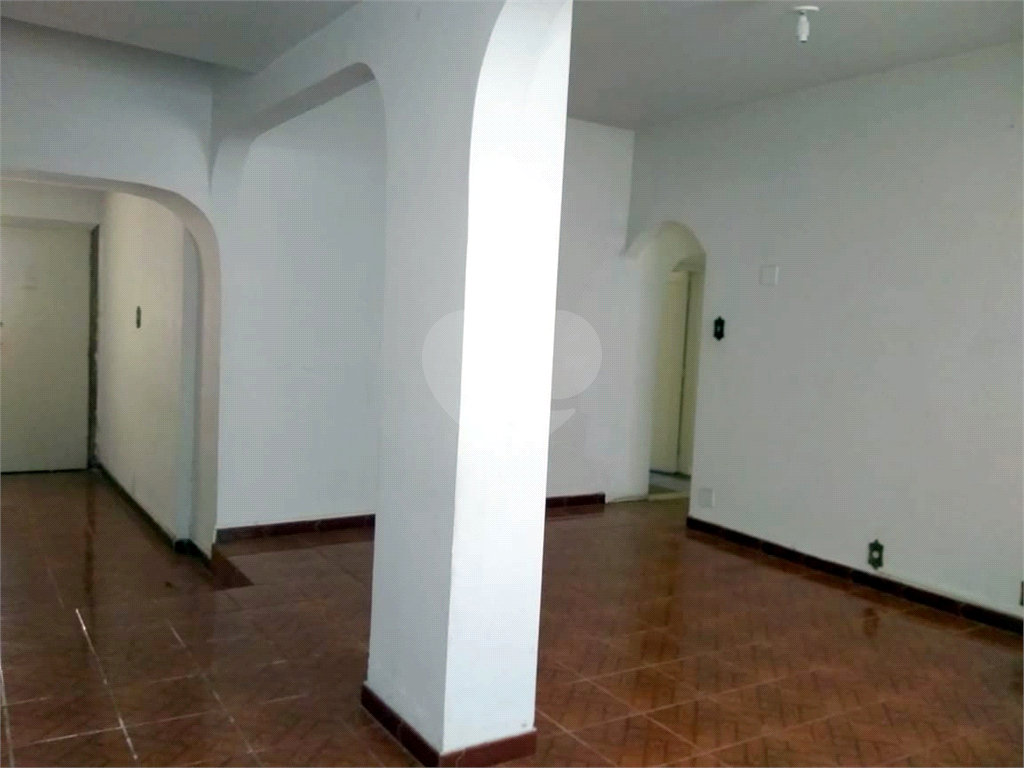 Apartamento à venda com 4 quartos, 220m² - Foto 2