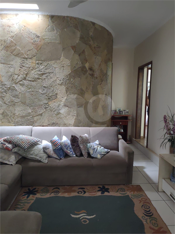 Casa à venda e aluguel com 2 quartos, 203m² - Foto 14