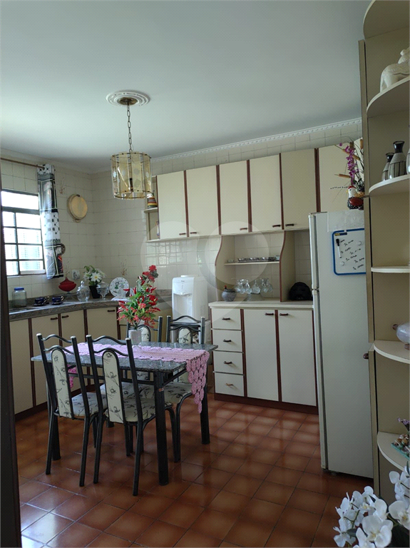 Casa à venda e aluguel com 2 quartos, 203m² - Foto 3