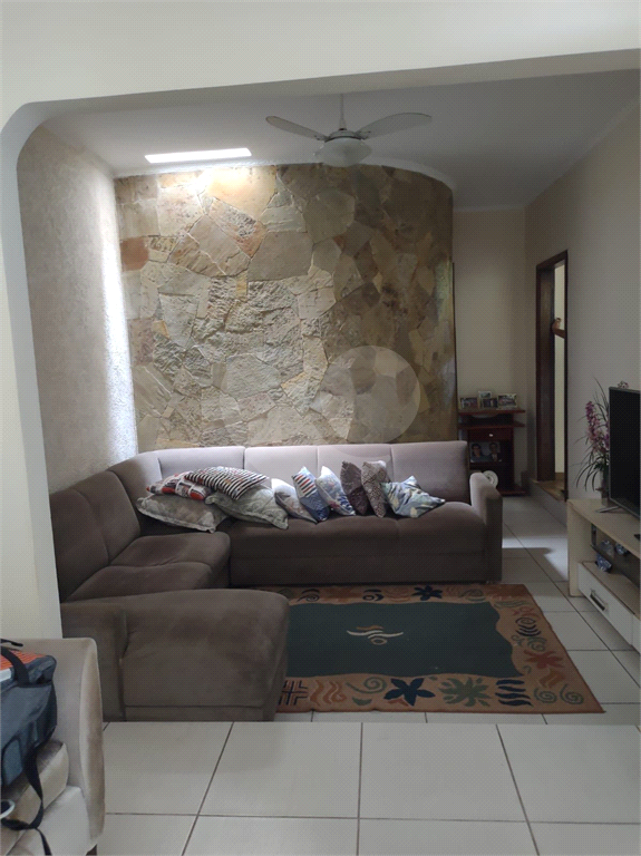 Casa à venda e aluguel com 2 quartos, 203m² - Foto 16
