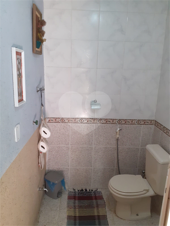 Espetacular sobrado com 6 metros de frente × 28 de fundos, fica a 300 metrô Santana,