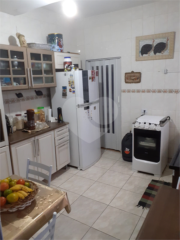 Espetacular sobrado com 6 metros de frente × 28 de fundos, fica a 300 metrô Santana,