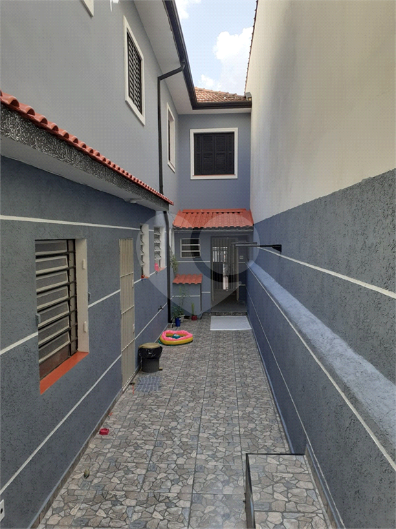 Espetacular sobrado com 6 metros de frente × 28 de fundos, fica a 300 metrô Santana,