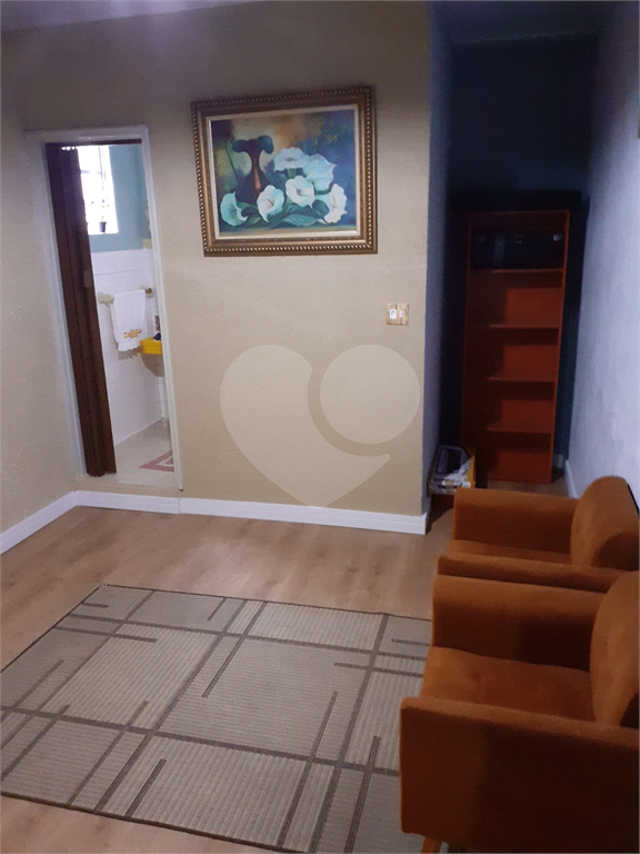 Espetacular sobrado com 6 metros de frente × 28 de fundos, fica a 300 metrô Santana,