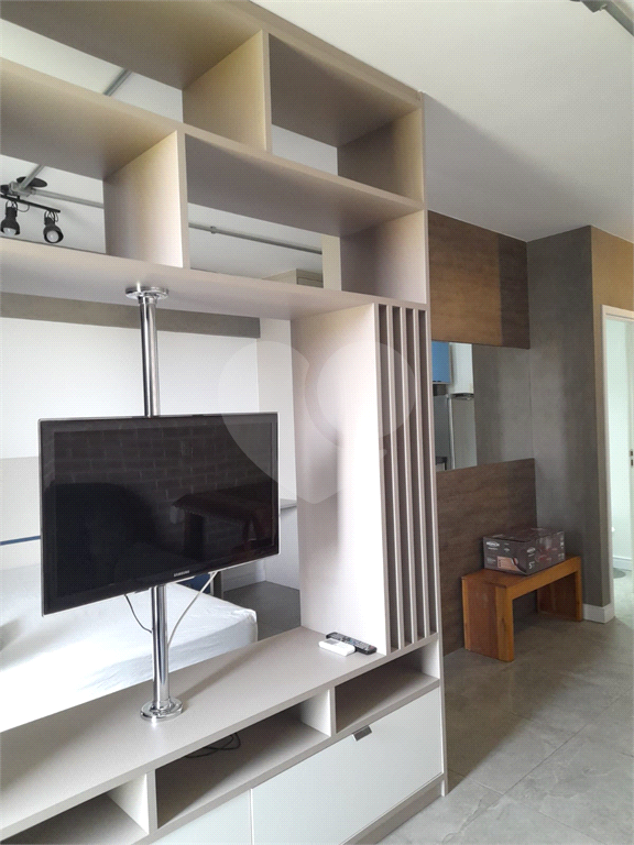 Apartamento à venda com 1 quarto, 45m² - Foto 1