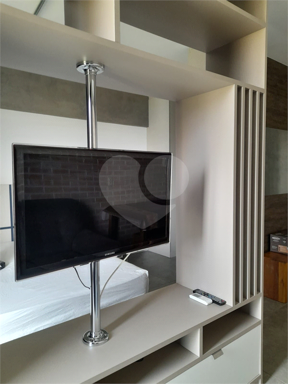 Apartamento à venda com 1 quarto, 45m² - Foto 2