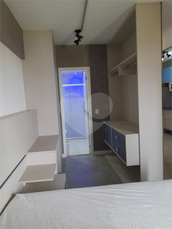 Apartamento à venda com 1 quarto, 45m² - Foto 10