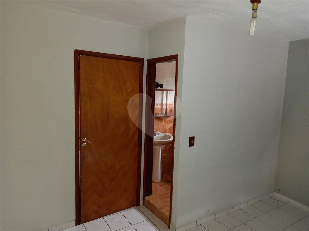OPORTUNIDADE - Sobrado com 3 suítes próximo da Av Timóteo Penteado