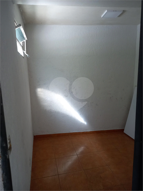 OPORTUNIDADE - Sobrado com 3 suítes próximo da Av Timóteo Penteado