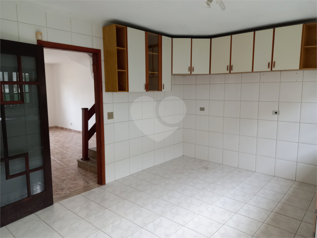OPORTUNIDADE - Sobrado com 3 suítes próximo da Av Timóteo Penteado