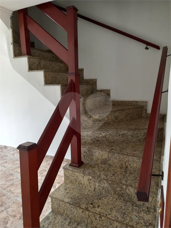 OPORTUNIDADE - Sobrado com 3 suítes próximo da Av Timóteo Penteado