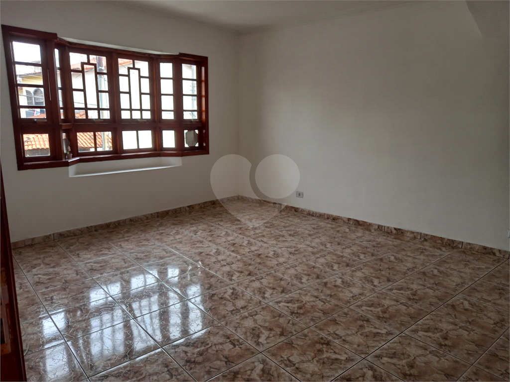 OPORTUNIDADE - Sobrado com 3 suítes próximo da Av Timóteo Penteado