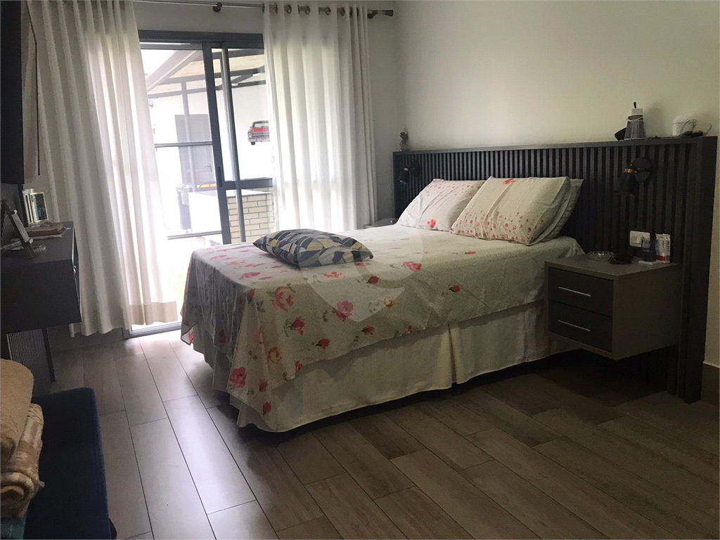 Casa Térrea 2 Dormitórios 1 Suíte - Horto Florestal