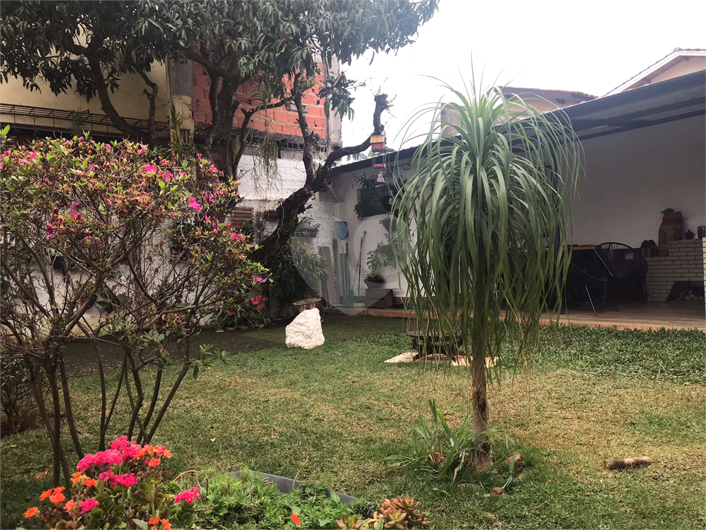 Casa Térrea 2 Dormitórios 1 Suíte - Horto Florestal