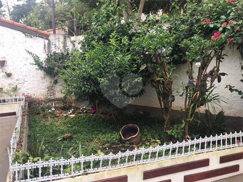 Casa Térrea 2 Dormitórios 1 Suíte - Horto Florestal