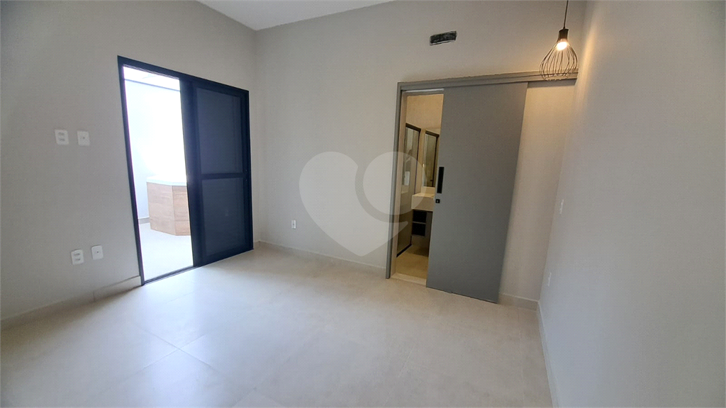 Linda casa á venda com 3 dormitórios na adorável cidade de Bragança Paulista SP