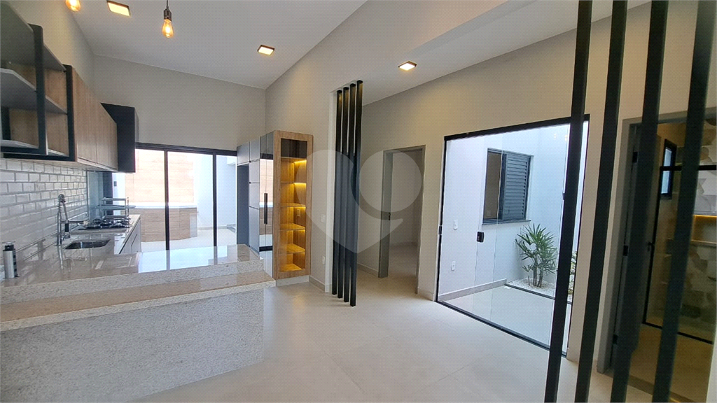 Linda casa á venda com 3 dormitórios na adorável cidade de Bragança Paulista SP