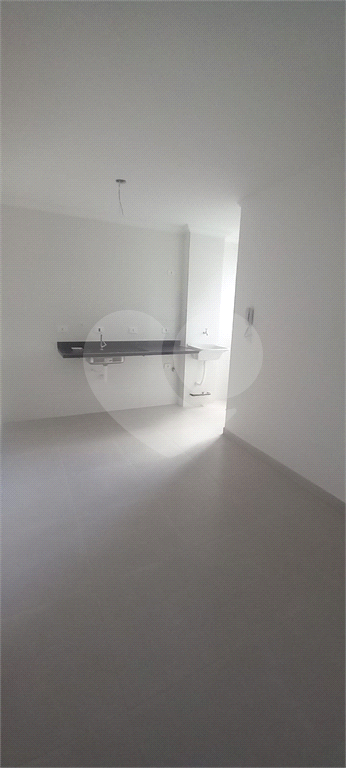 Apartamento à venda com 1 quarto, 28m² - Foto 2