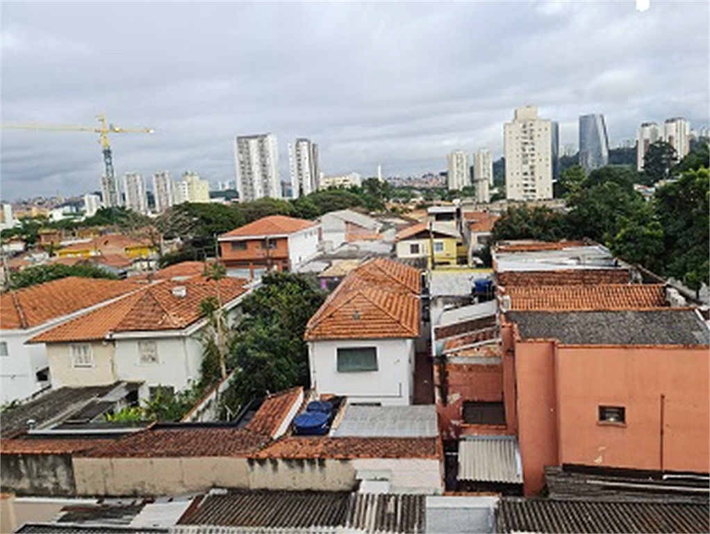 Prédio inteiro em Vila Cruzeiro – São Paulo – ref.: 883265