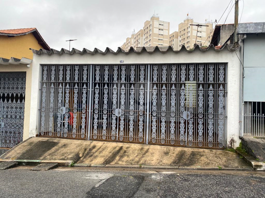 Casa Para Venda em Cidade A.E.Carvalho-4 Dormitórios-3 vagas-151 m2