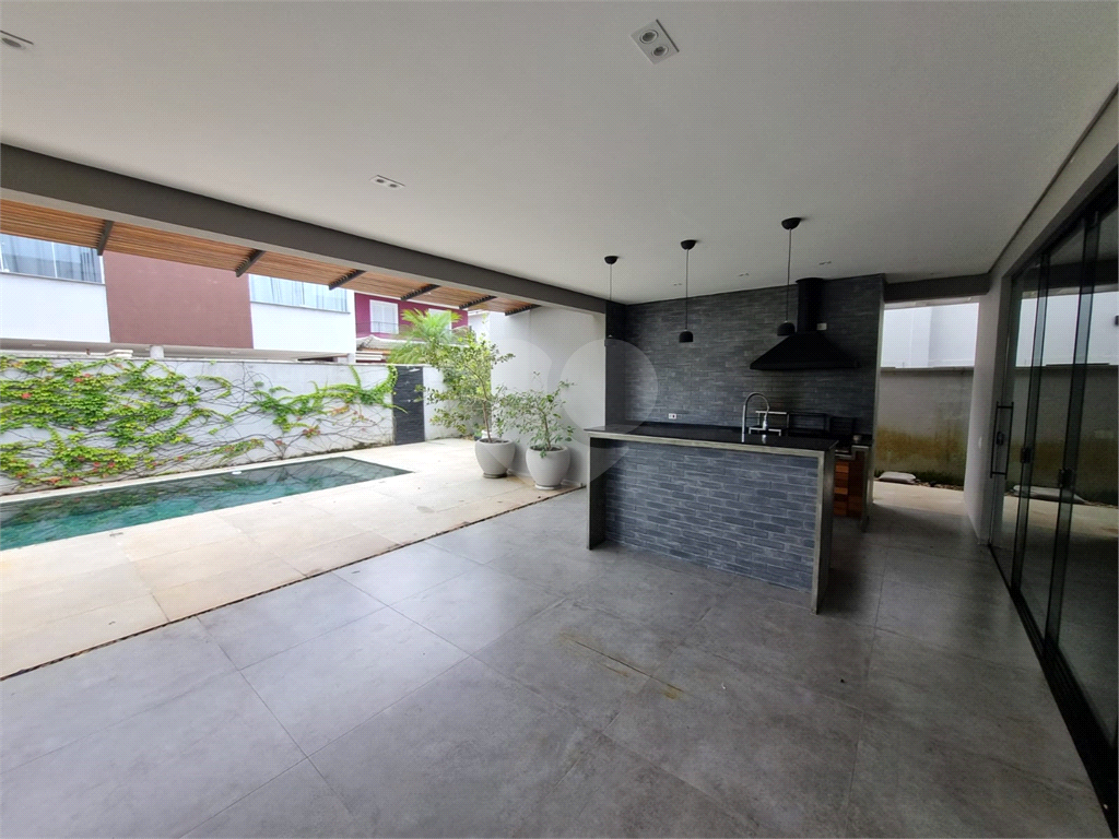 Casa 4 quartos em Caraguatatuba