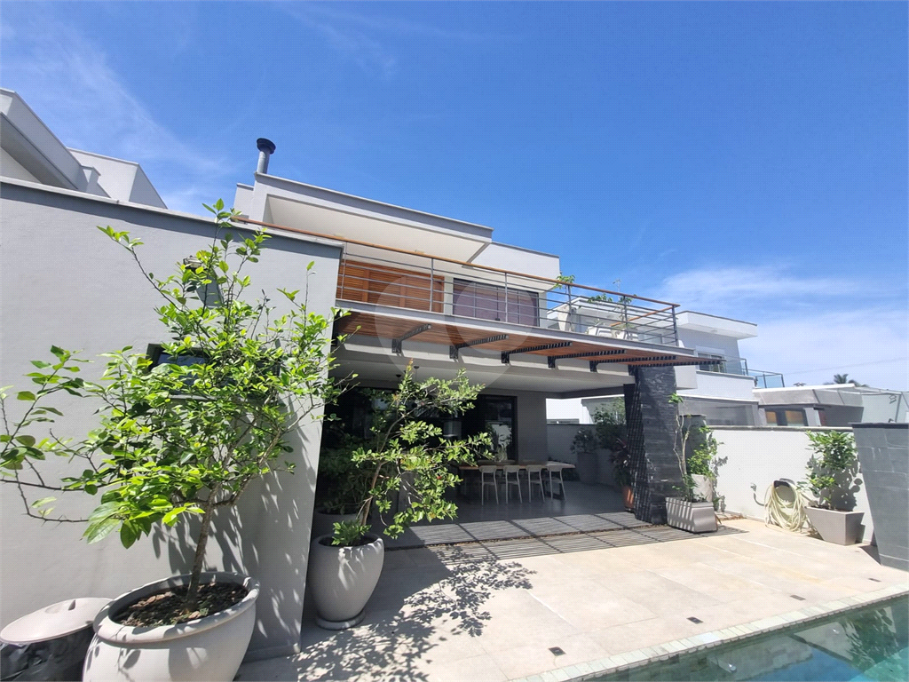 Casa 4 quartos em Caraguatatuba