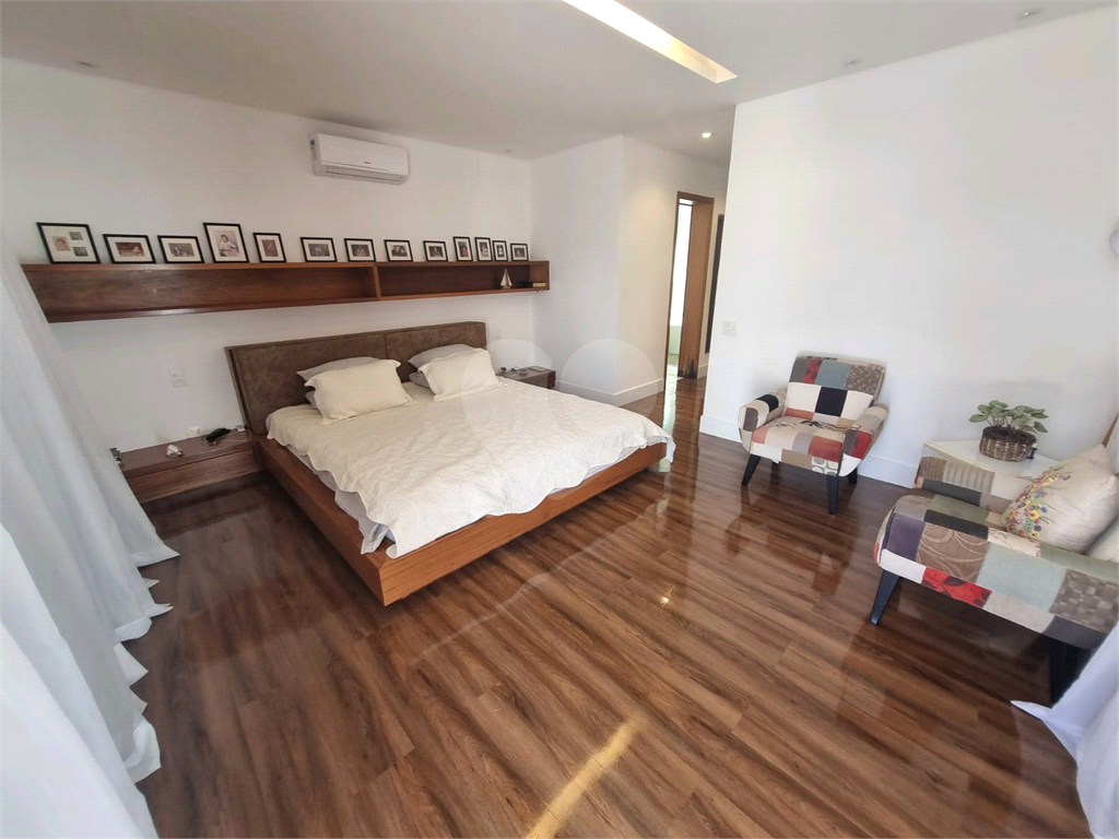 Casa 4 quartos em Caraguatatuba