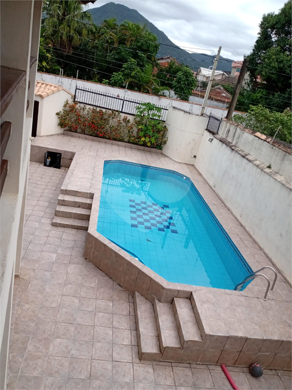 Casa à Venda , 6 quartos , Peruíbe, São Paulo