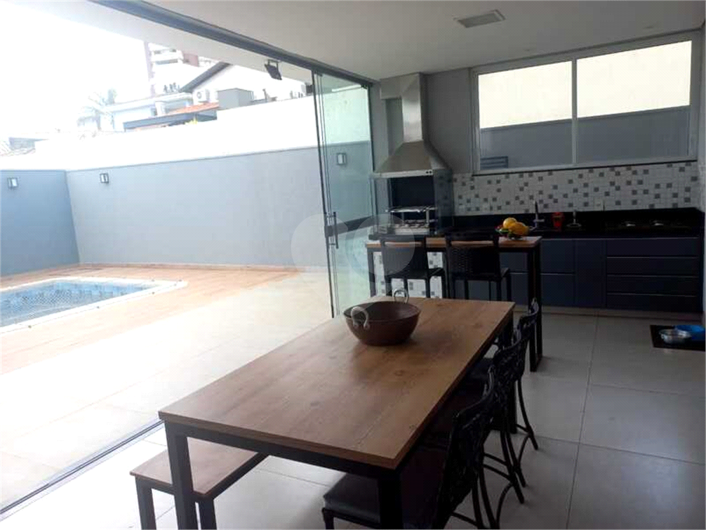 Sobrado à venda com 3 quartos, 300m² - Foto 21