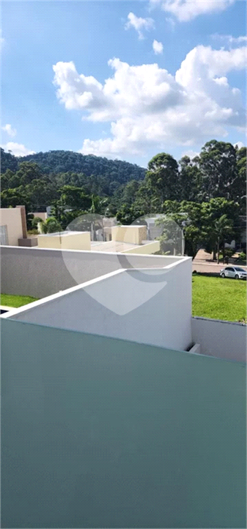 Casa de Condomínio à venda com 4 quartos, 220m² - Foto 2